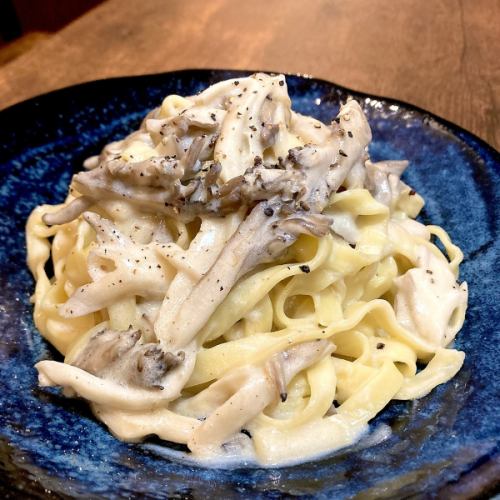 Mushroom Miso Cream Pasta (Lunch Only)