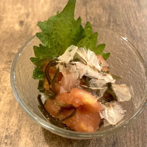 トマトの塩昆布和え
