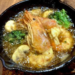 味噌漬け赤海老のアヒージョ