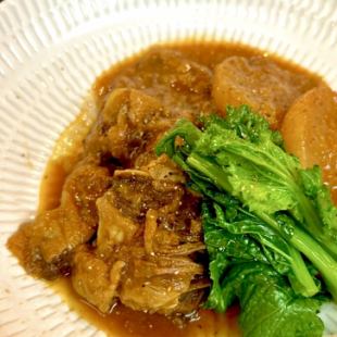 牛バラのトマト味噌煮込み