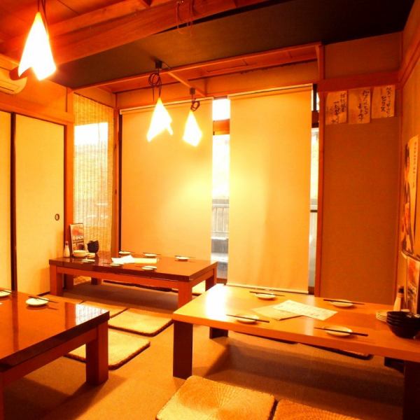 There is a tatami room and a drinking party for up to 20 people is also possible ♪ Please feel free to contact us as it can be used from 3 people !!
