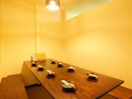 We have a semi-private room and one table for 8 people.Please use it in various scenes ♪
