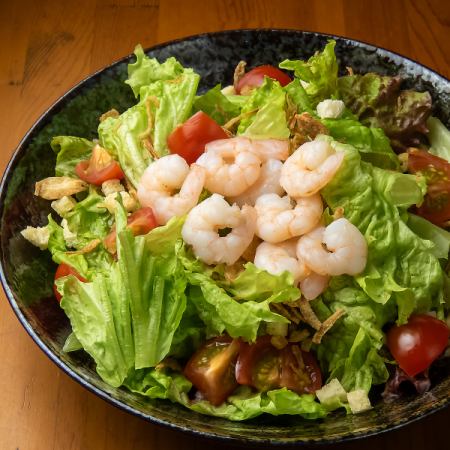 海老とクルトンのシーザーサラダ