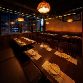 A meat restaurant boasting an adult hideaway atmosphere just a two-minute walk from Shinjuku Station! This izakaya specializes in meat dishes and can accommodate groups from 2 to 100 people. Courses with all-you-can-eat meat dishes start at 4,000 yen. All our courses can be modified to include all-you-can-drink options. [Shinjuku, banquet, meat, all-you-can-eat, all-you-can-drink, private rooms, Kabukicho, meal, date, group, welcome/farewell party, private rental, launch party, year-end party]