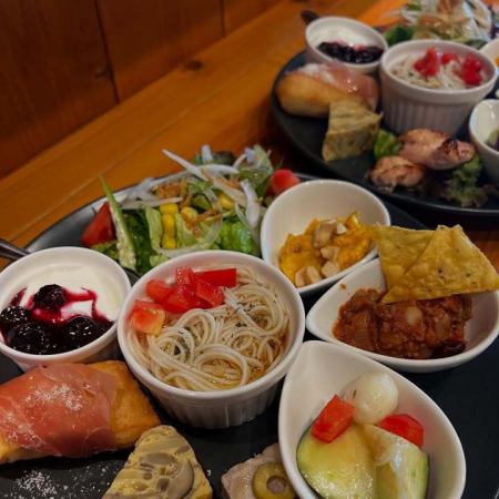 ランチは金土日のみ！