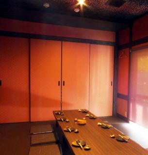 There is a complete private room for 16 people.Since it is a completely private room, you can enjoy a relaxing meal without worrying about the sounds and voices around you.
