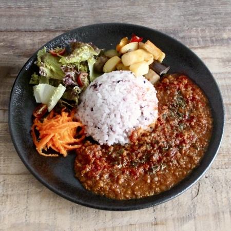 【ランチ】こだわりのグルテンフリー! 　スパイシーカレー