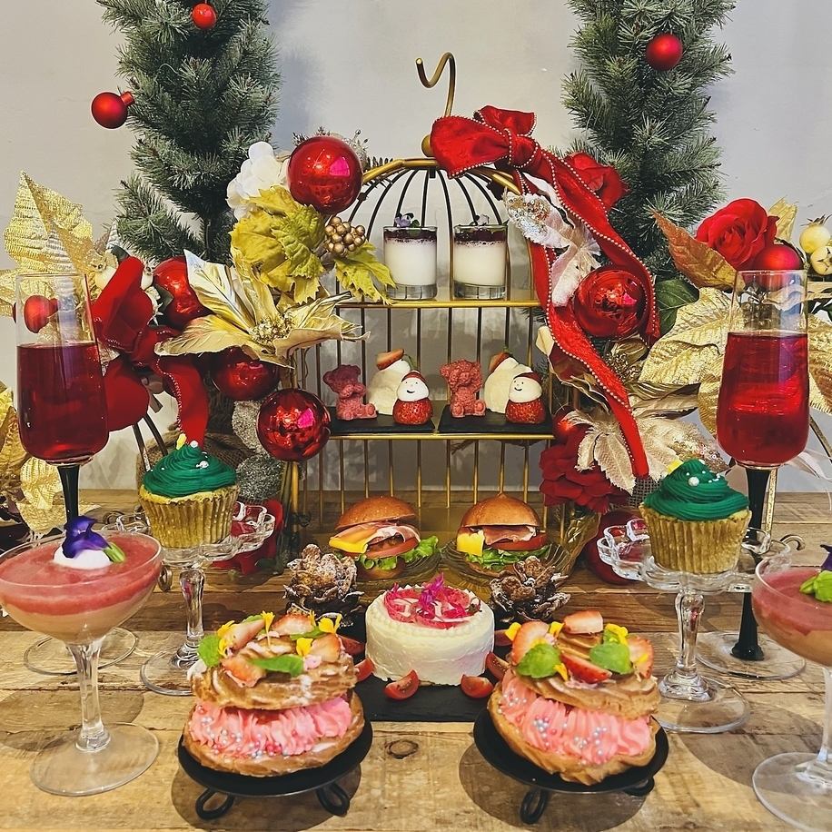 アフタヌーンティーセットやパンケーキなどワンプレートのランチ