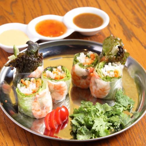 Shrimp spring rolls