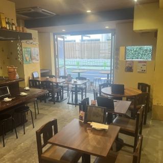 テラス席もあります