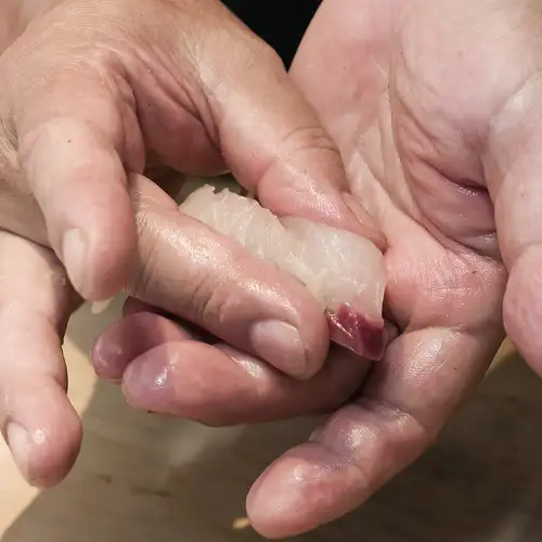 赤酢を使用した本格寿司◎