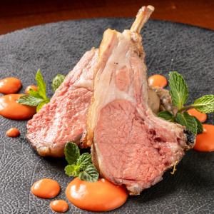 ラム肉の瞬間スモーク+ミントの香り～パプリカソース～