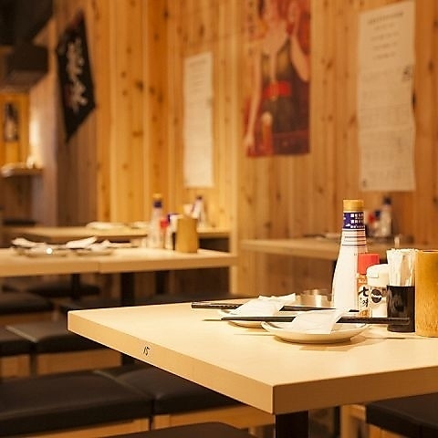 和モダンで温もりのある個室を多数ご用意!デートにおすすめ♪