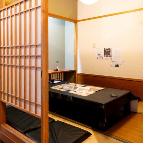 《ゆったりとお過ごしいただけるお席完備◎》掘りごたつの個室とお座敷の半個室のお席はプライベートなお時間をお過ごしいただけます♪セットにはドリンクバーも付きますので大変お得です！女子会やママ会などにおすすめですので是非ご予約ください◎