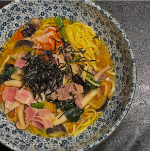 牛肉と野菜の具だくさんスパゲティー バター醤油仕立て