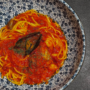 海の幸のトマトソース仕立て