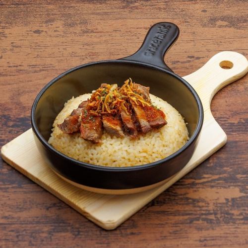 ジューシーステーキガーリックライス