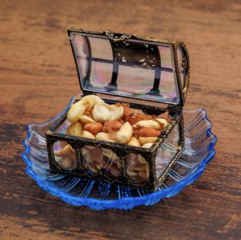 해적 믹스 너트