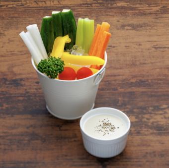 채색 야채의 바냐 카우다