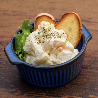 부드러운 감자 샐러드