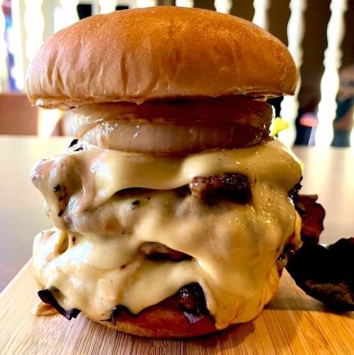 CHEESE BURGER　チーズバーガー