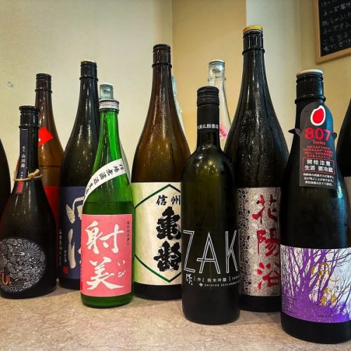 料理に合わせて各地から厳選した自慢の日本酒をご案内します♪メニューにない希少酒も豊富にご用意。