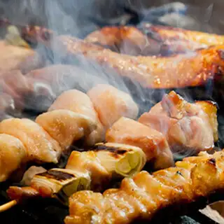 ■Perfect for welcome and farewell parties■ [120-minute all-you-can-drink included] Kyoto local chicken and Tamba black chicken used♪≪Master's skewer course, total amount of chicken 425g≫