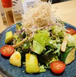 Seasonal vegetable salad