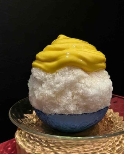 濃厚マンゴー×芳醇烏龍茶。驚きのマリアージュを楽しむ大人のかき氷　【マンゴーのかき氷】