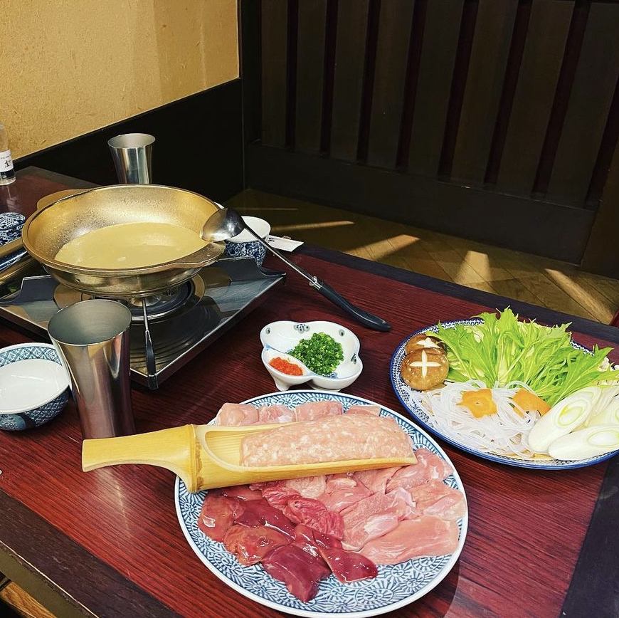 当店自慢の鶏の水炊き鍋◎ぜひご堪能ください！