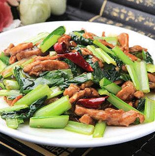 Stir-fried green vegetables and beef / stir-fried pork and chopped spicy flavor