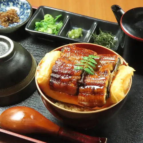 優質鰻魚和雞蛋