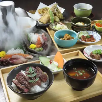 【宴会定番】人気前菜6種と海鮮天ぷら名物ステーキ丼!個別提供で安心の2時間飲放題付5,500円