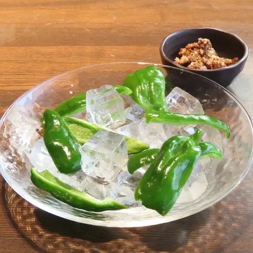 Chilled crispy bell peppers