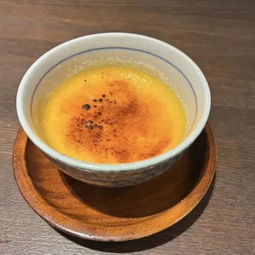 Homemade crème brûlée pudding