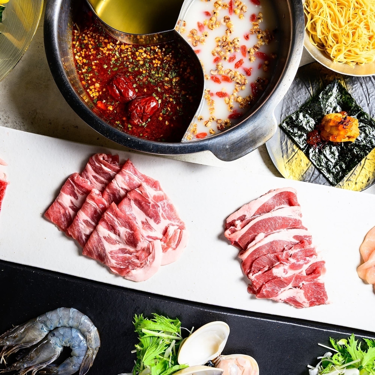 味の変化を楽しむ薬膳火鍋で、印象に残る食事会を