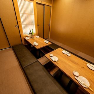 We have private rooms available to accommodate your group size.Please enjoy a relaxing time.Enjoy a special moment.