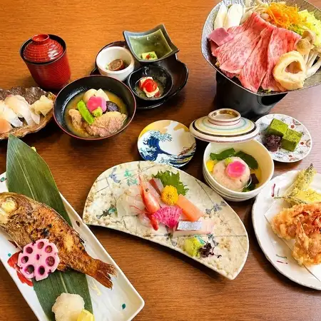 90-minute all-you-can-drink included, ¥10,000 (tax included), local specialty ingredients kaiseki course.