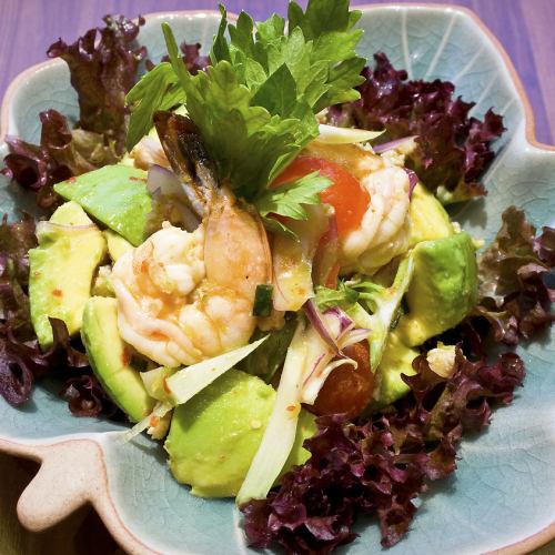 Shrimp and avocado salad Yum Kung Avocado