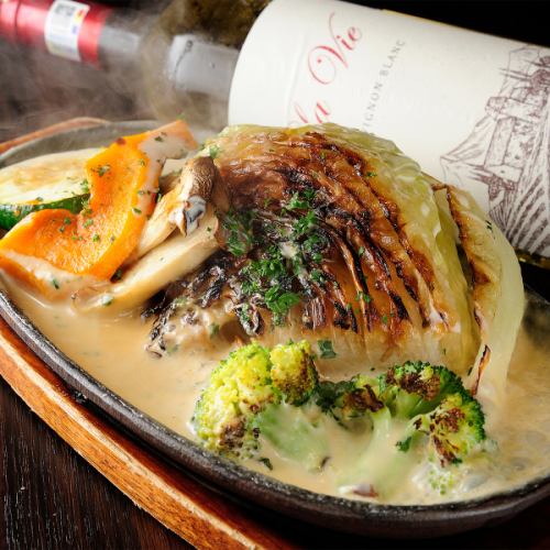 キャベツステーキと季節の野菜盛り