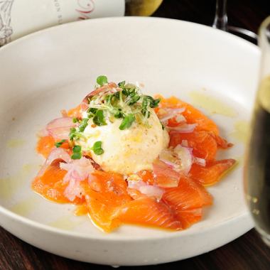 毎週変わる旬の食材を使った、フレンチシェフの絶品メニュー600円～（税込み）