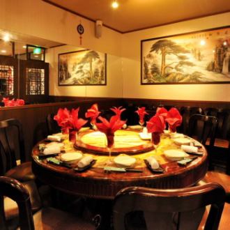 円卓を囲んでの宴会は席順による疎外感もなく、楽しく食事することができます！また雰囲気もあり料理の味もより引き立たせてくれます♪