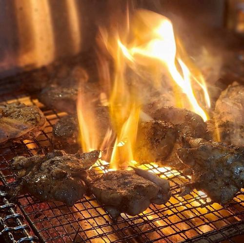 串に刺さってない黒炭焼き鶏 各