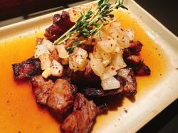 黒毛和牛ゲタカルビの炭焼き