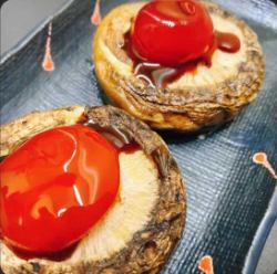 香菇配蛋黄和酱油