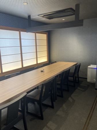 A private tatami room on the second floor.For memorial services and banquets ◎ Up to 30 people are OK.Accommodates 20 people on chairs and 30 people on tatami mats (cushions)