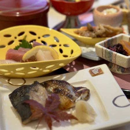 新メニュー★平日昼限定☆ともゑ御膳 メインは西京味噌焼き(焼き魚) ★デザートドリンク付