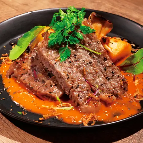 Beef ribeye with Chaliapin sauce