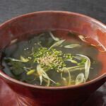 わかめスープ