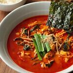 名物ユッケジャン麺